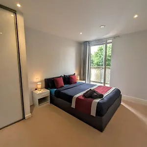 luxury-one-bedroom-flat-in-deptford.brighton-hotels-england.com/